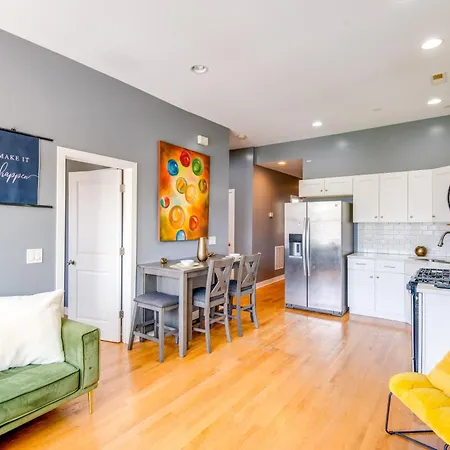 Chicago Vacation Rental Apt - 6 Mi To Downtown!